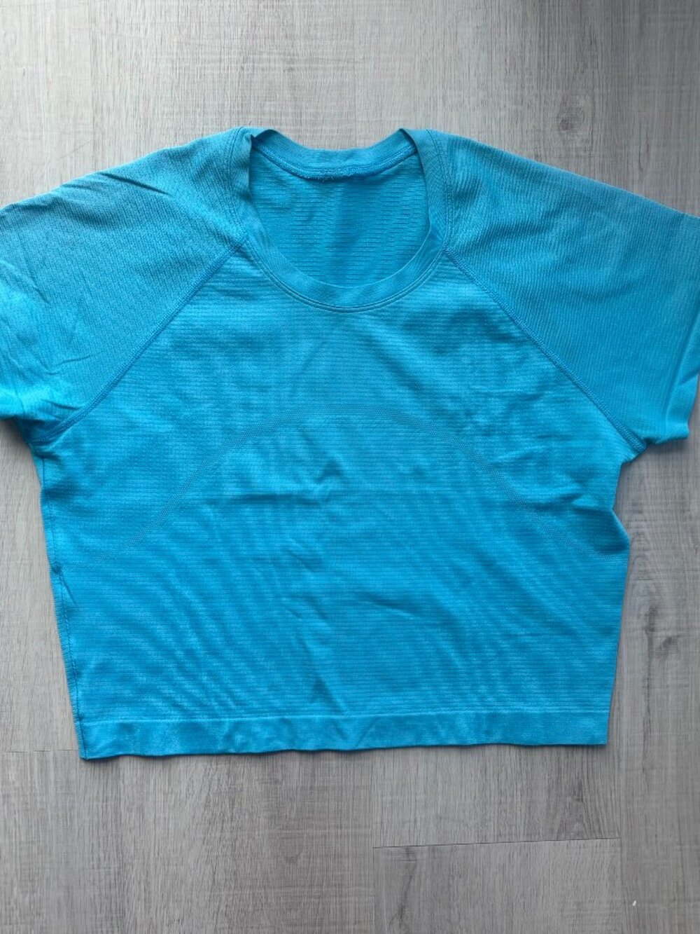 Lululemon Swiftly Tech Cropped Short-Sleeve Shirt 2.0 - Women 10 - Kayak Blue